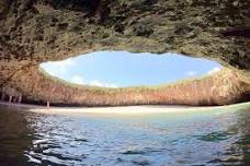 Private Tour Hidden Beach: Experience Marietas Islands with Local Guides