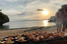 Krabi Sunset BBQ Dinner: Savor a Buffet on Hong Islands Beach as Day Turns to Night