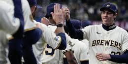 Cincinnati Reds at Milwaukee Brewers