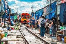 Maeklong Railway & Amphawa Floating Market Day Trip