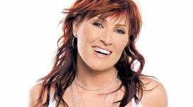 Jo Dee Messina concert in Hyannis