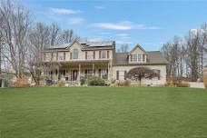 Open House: 12-1:30pm EDT at 4 Mcnamara Dr, Campbell Hall, NY 10916