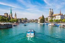 Small Group Zurich Walking Tour, Cruise and LINDT Factory