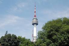 Seoul Tower Walking Tour: Leisurely Stroll with Knowledgeable Guide