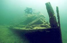 Islander Wreck and Bonnie Castle Resort dive site (2 -tank shore dive)