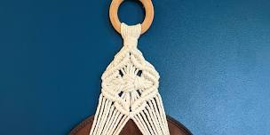 Macrame hat hanger workshop