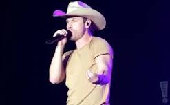 Dustin Lynch