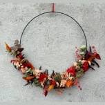 Creative workshop, making a wreath from dried flowers