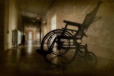 Night at the Glore Psychiatric Museum with American Hauntings