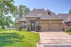 Open House: 2-4pm CDT at 1601 W Plymouth St, Broken Arrow, OK 74012