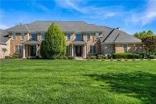 Open House: 11am-2pm EDT at 107 Chancellor Ct, Mars, PA 16046