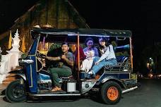 Chiang Mai Moonlight : Small Group Tuk Tuk Experience