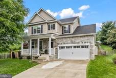 Open House: 11am-1pm EDT at 7553 Millpond Ct, Warrenton, VA 20187