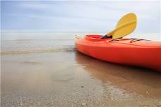 Paddle to the Sun: Sunrise Kayak Tour on Bear Creek Lake