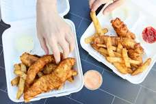 Overland Park, KS - On The Hook Fish and Chips